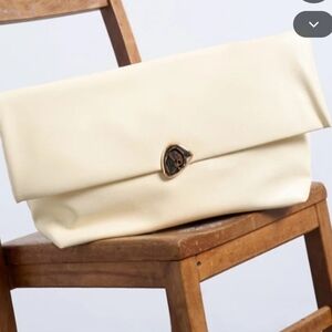 NWT OVERSIZED BUTTER CLUTCH